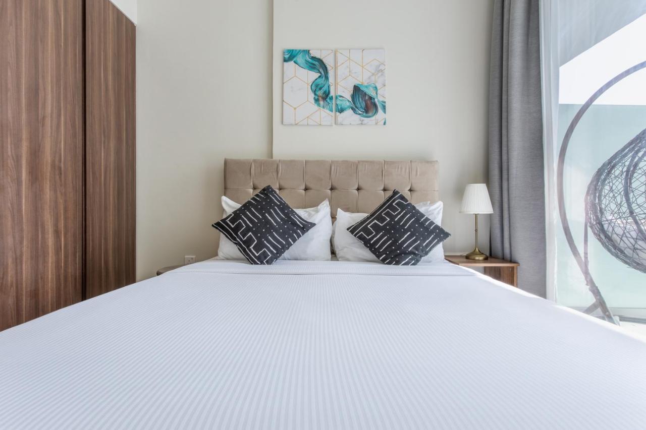 Reva Residences - One Bedroom Apartment By The S Holiday Homes ドバイ エクステリア 写真