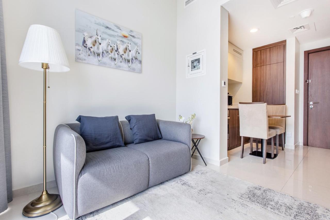 Reva Residences - One Bedroom Apartment By The S Holiday Homes ドバイ エクステリア 写真