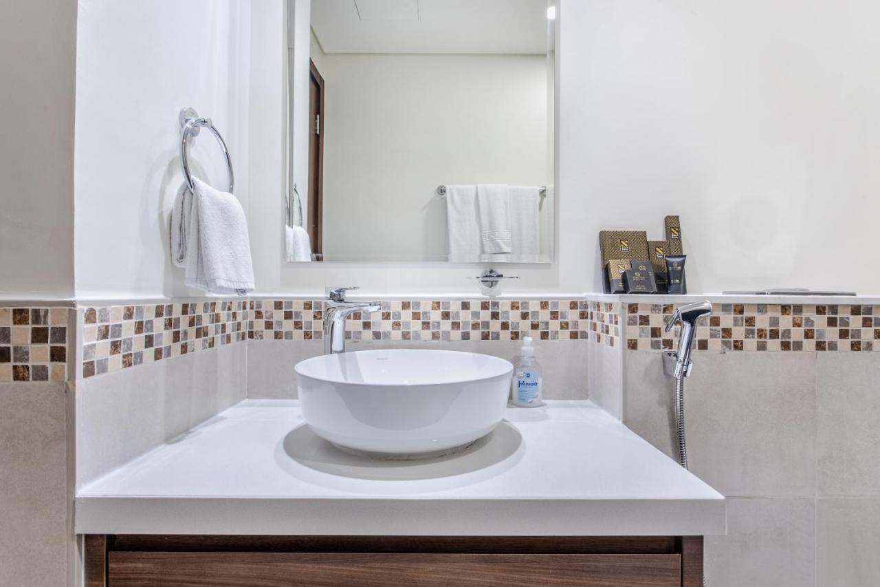 Reva Residences - One Bedroom Apartment By The S Holiday Homes ドバイ エクステリア 写真